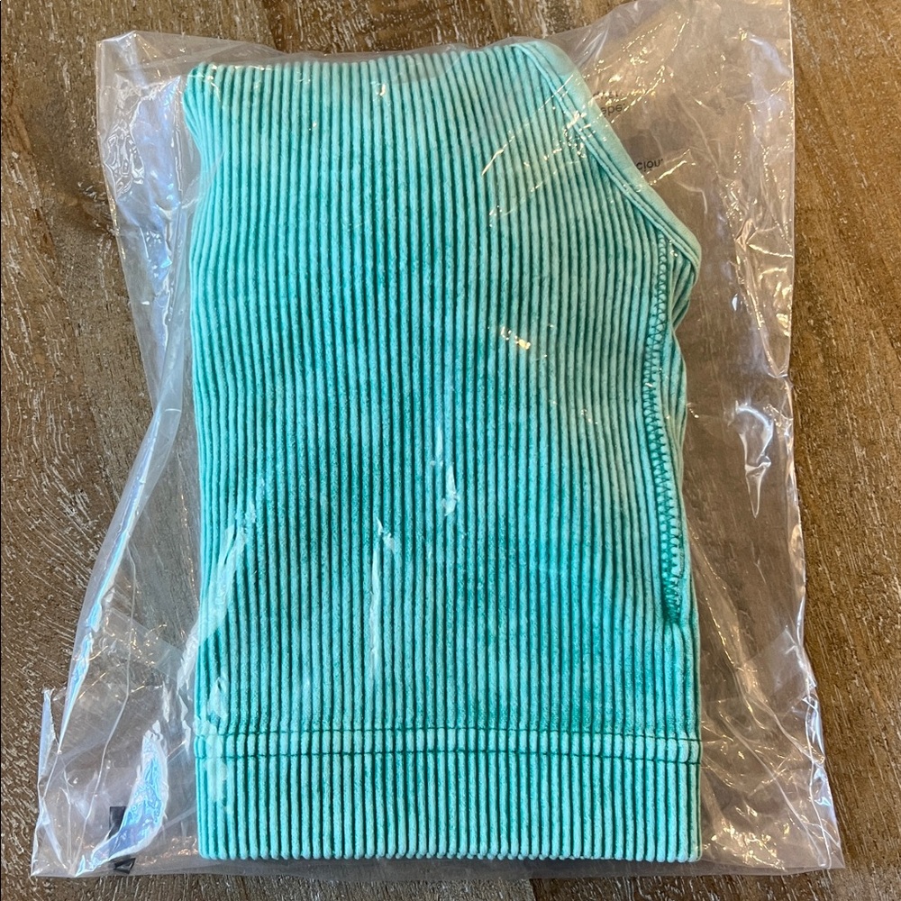 Zenana Padded Ribbed Racer Crop - Picture 6 of 6